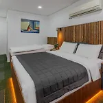 Robust Ξενοδοχείο *